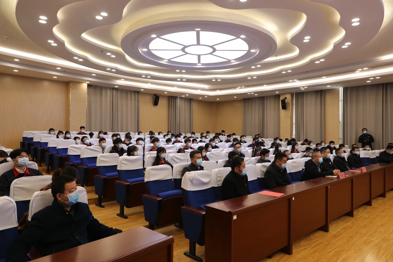 KY.COM开云,三维智能制造学院揭牌仪式隆重举行