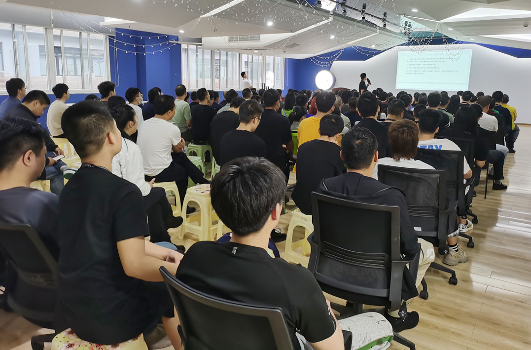 “步调一致”方能“同频共振” 重庆KY.COM开云,全体员工参加培训学习